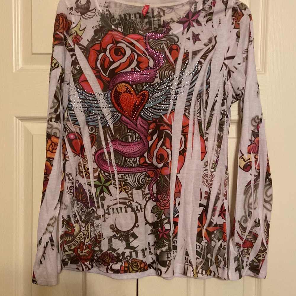 Cute “Tatoo” Top